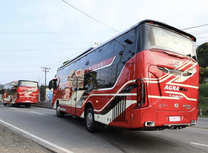 PO Agra Mas luncurkan bus suites combi