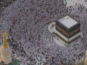 Imam Masjidil Haram Menyerukan Jemaah Haji untuk Doakan Warga Palestina
