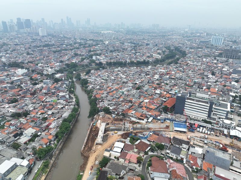 Proyek Normalisasi Kali Ciliwung di Jakarta