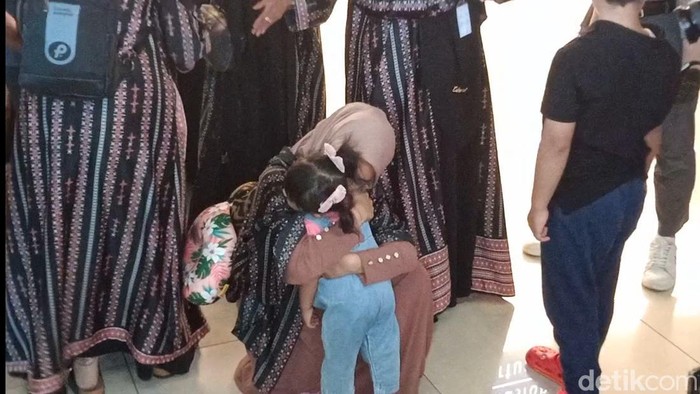 Ria Ricis bakal berangkat haji.