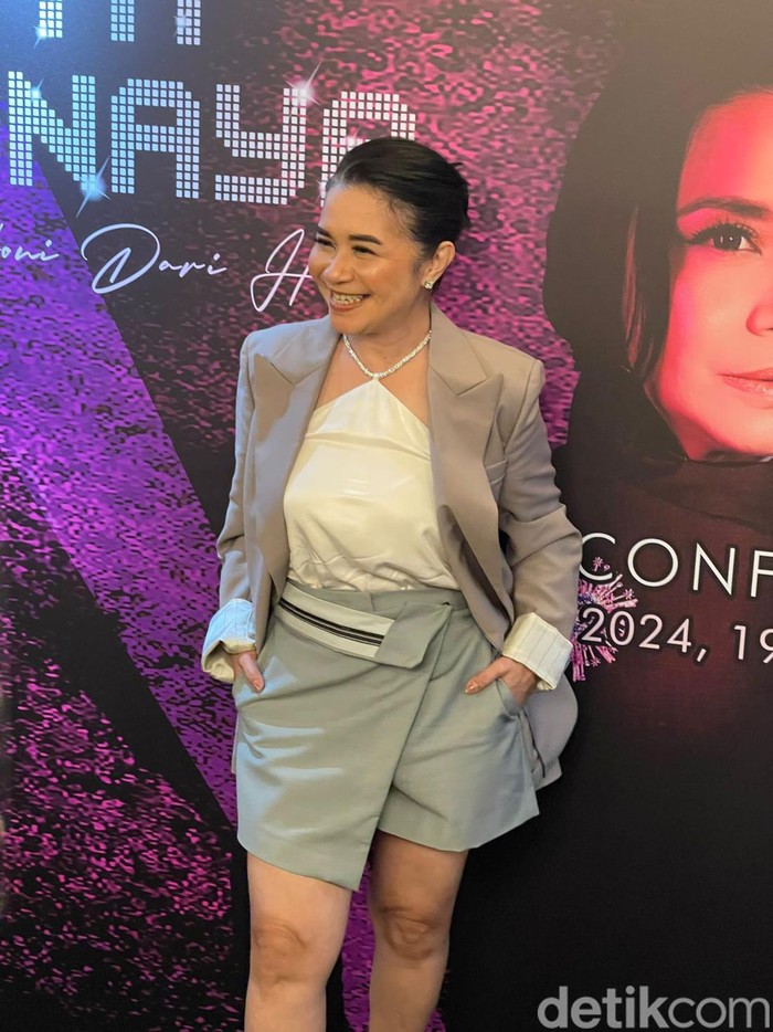 Ruth Sahanaya saat ditemui di kawasan Kemang.