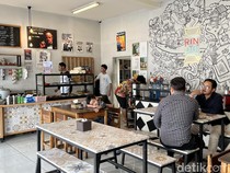 Menyantap Hangatnya Masakan Rumahan di Kedai Mungil Tengah Kota Bandung