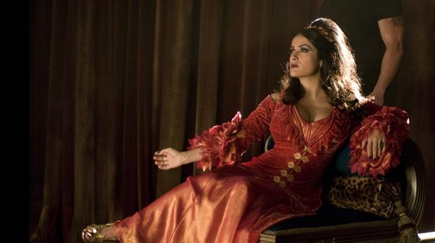 Penampilan Salma Hayek di film Cirque du Freak: The Vampire's Assistant (2009).