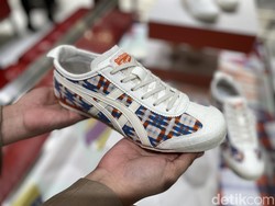 Onitsuka Tiger dan DoiTung Kolaborasi Lagi, Hadirkan Sneakers Aksen Tenun