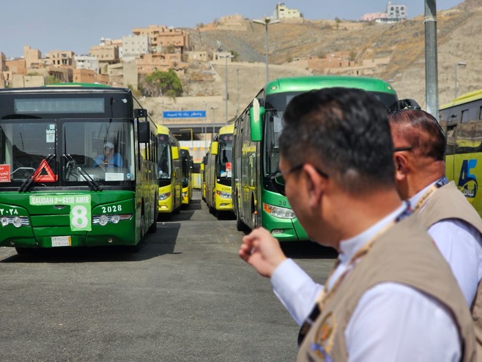 Tim Pengawas (Timwas) Haji DPR RI melakukan sidak transportasi jemaah haji RI ke Terminal Shaeb Amer, Makkah.