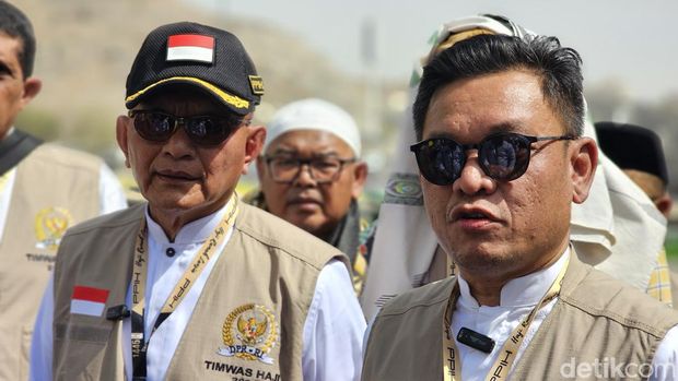 Timwas Haji melakukan sidak transportasi jemaah haji RI ke Terminal Shaeeb Amer, Makkah. Timwas menilai bus untuk jemaah masih jauh dari harapan 'ramah lansia' (Foto: Amel/detikcom)