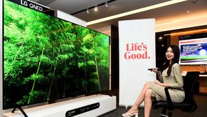 TV Premium Layar Lebar LG dengan Prosesor Lebih Kencang