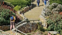 Cape Point Lighthouse mercusuar tua yang ada di Cape Point