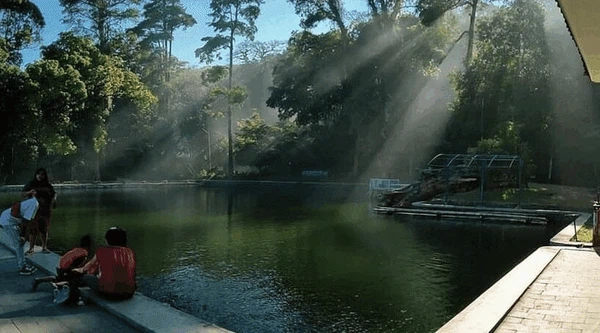 11 Wisata di Kuningan yang Pas Buat Healing Bareng Keluarga