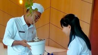 BRI Life mengajak nasabahnya peduli lingkungan hidup dengan membagikan tanaman kepada para nasabahnya di beberapa  Kantor Layanan. Kegiatan ini merupakan aksi nyata dalam memperingati Hari Lingkungan Hidup Sedunia yang diperingati setiap tanggal 5 Juni, dan juga dilaksanakan di beberapa BUMN dan BUMD.