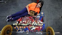 Kini, atlet berusia 62 tahun itu mengatakan ia telah meraih lebih dari 90 medali emas di kejuaraan lokal dan internasional. Prestasi Rabie antara lain beberapa medali emas pada kejuaraan Olympia Pro Powerlifting.  