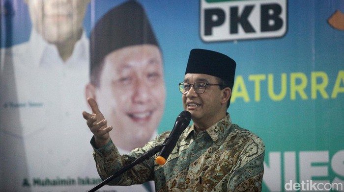 Anies Baswedan mendatangi DPW Partai Kebangkitan Bangsa (PKB) Jakarta. Anies menerima pernyataan dukungan untuk maju dalam Pilkada Jakarta.