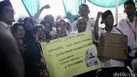 Sejumlah relawan Anies menghadiri acara ini. 