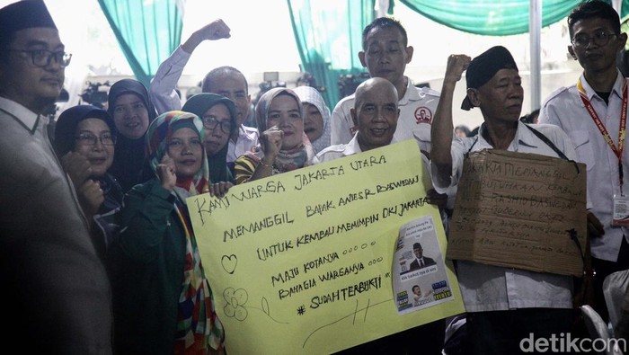 Anies Terima Dukungan DPW PKB untuk Pilkada Jakarta Anies Baswedan mendatangi DPW Partai Kebangkitan Bangsa (PKB) Jakarta. Anies menerima pernyataan dukungan untuk maju dalam Pilkada Jakarta.