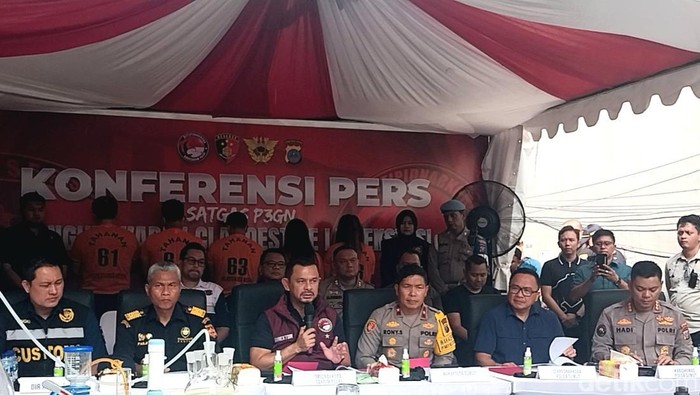 Bareskrim Polri saat merilis kasus lab narkoba rahasia.