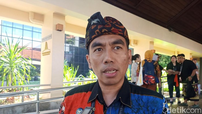 Direktur Pemasaran Pariwisata Nusantara Kemenparekraf Dwi Marhen Yono ketika ditemui di sela-sela BBTF 2024 di Nusa Dua, Badung, Bali, Kamis (13/6/2024). (Ni Made Lastri Karsiani Putri/detikBali)