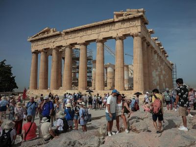 Acropolis Ditutup Imbas Gelombang Panas Tembus 43 Derajat Celcius
