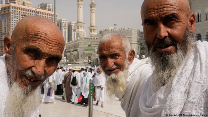 Menuju Musim Haji: Jemaah Bersiap Menghadapi Kondisi Cuaca Panas yang Ekstrem di Arab Saudi