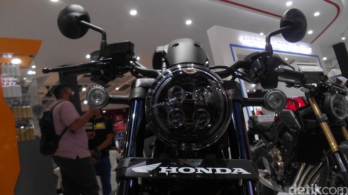 Honda Rebel 1100. Honda Rebel 1100.