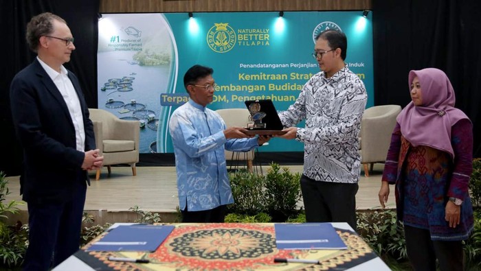 Ilmu Kelautan IPB Terus Dorong Budidaya Perikanan Terpadu Regal Springs Indonesia dan Fakultas Perikanan dan Ilmu Kelautan IPB menjalin kerjasama untuk mendukung pengembangan budidaya perikanan terpadu. Seperti apa bentuknya?