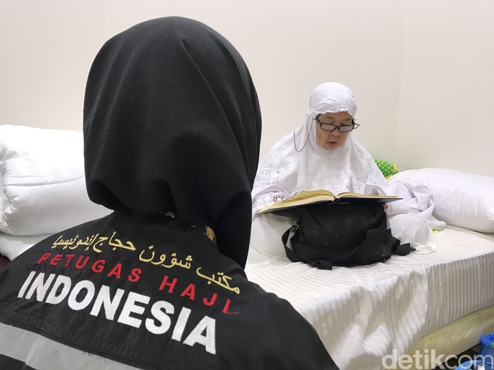 Jemaah haji lansia akan menjalani safari wukuf pada Jumat (14/6/2024).