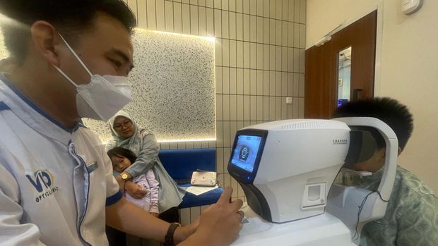 Sebagai komitmen pencegahan dan penanggulangan kasus kesehatan mata anak di Indonesia, VIO Optical Clinic menghadirkan kampanye 