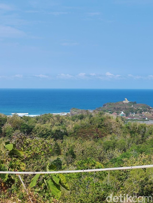 Sengkarut Beach Club Gunungkidul