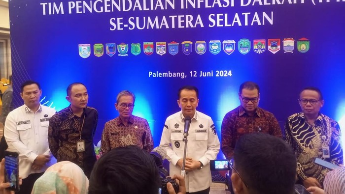 Pemprov Sumsel dan TPID Sumsel menggelar High Level Meeting TPID Sumsel untuk menekan inflasi.