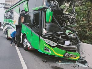 Bus Study Tour SMK Purworejo Kecelakaan di Tol Semarang, 3 Orang Luka