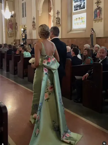 Penampilan viral pengantin dan ibunya Penampilan viral pengantin dan ibunya