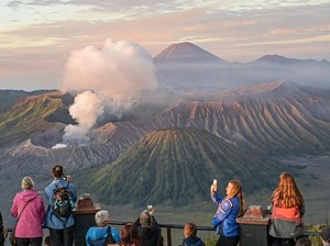 Kasus-kasus yang Pernah Terjadi di Bromo: Pemalakan-Pelecehan Seksual