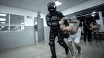 Potret Pemindahan Ribuan Napi Gangster ke Penjara Terbesar di Amerika