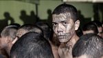Potret Pemindahan Ribuan Napi Gangster ke Penjara Terbesar di Amerika