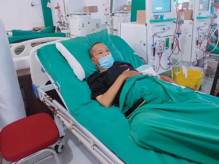 Pria asal Sleman ini bisa menikmati layanan kesehatan untuk cuci darah secara gratis karena ditanggung oleh BPJS Kesehatan.