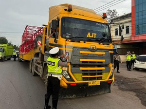 Puluhan Truk ODOL Ditilang saat Melintas di Jalan Palembang-Prabumulih
