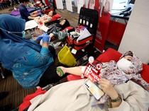 Ratusan Orang Ikut Aksi Donor Darah