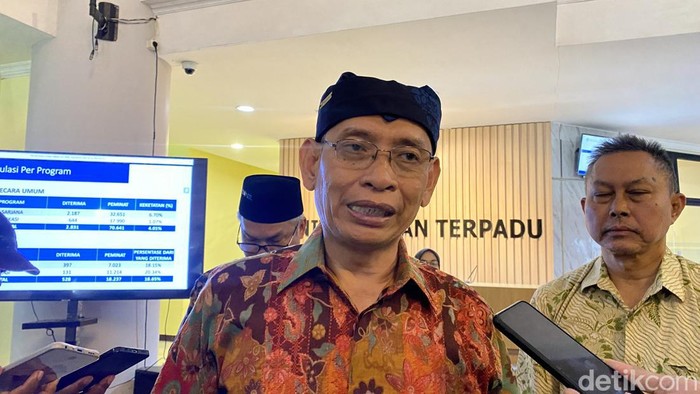 Rektor Unair Prof M Nasih