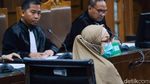 Reyna Usman Hadapi Dakwaan Kasus Korupsi Kemnaker