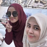 Sabda Ahessa yang titip doa meminta istri solehah ini kemudian mendapat banyak balasan dari netizen. Beberapa di antaranya menyebut bahwa mantan kekasih Wulan Guritno ini sedang dalam masa pendekatan dengan Wirda Mansur. Foto: dok. Instagram Risty Tagor