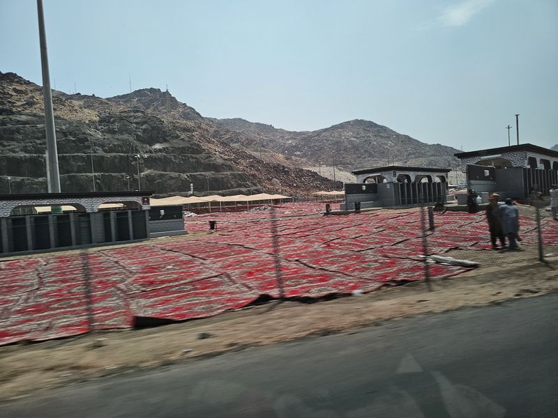 Salah satu lokasi mabit di Muzdalifah (Mei Amelia/detikcom)