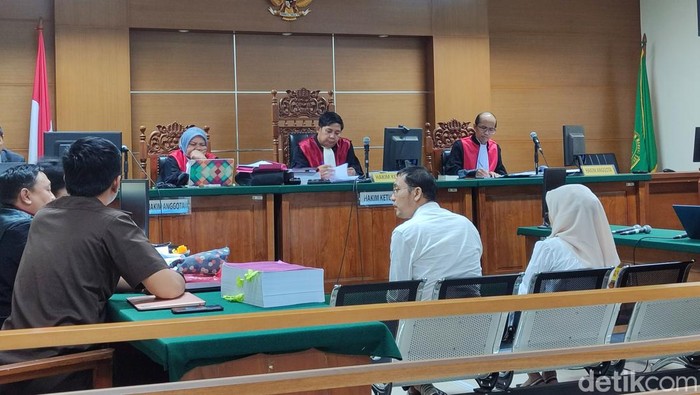 Sidang pasutri pembobol bank di Tangerang Selatan