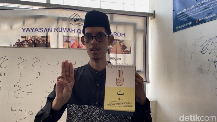 Ustaz Dadi, pendiri Yayasan Rumah Quran Isyaroh di Bandung.
