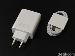 Unboxing Vivo X Fold 3 Pro, HP Layar Lipat Tipis  Harga Rp 27 Juta