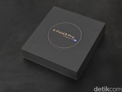 Unboxing Vivo X Fold 3 Pro, HP Layar Lipat Tipis  Harga Rp 27 Juta