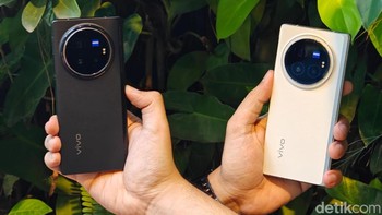 Vivo X Fold3 Pro jadi ponsel layar lipat pertama di Indonesia yang menjalankan chipset Snapdragon 8 Gen 3. Chipset itu disandingkan dengan RAM 16GB dan memori internal 512GB. / Foto: Adi Fida Rahman/detikINET