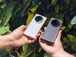 Unboxing Vivo X Fold 3 Pro, HP Layar Lipat Tipis  Harga Rp 27 Juta