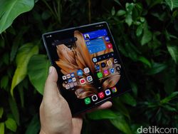 Unboxing Vivo X Fold 3 Pro, HP Layar Lipat Tipis  Harga Rp 27 Juta