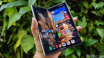 Vivo X Fold3 Pro hadir dengan teknologi engsel yang lebih ringan dan sudah tersertifikasi dapat dibuka tutup hingga 500.000 kali. Foto: Adi Fida Rahman/detikINET