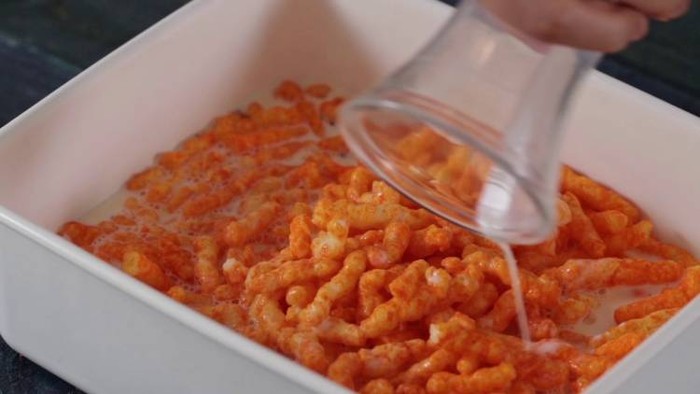 10 Kombinasi Makanan Unik Ini Rasanya Enak Meskipun Aneh 10 Kombinasi Makanan Unik Ini Rasanya Enak Meskipun Aneh
