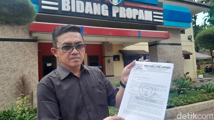 Anggota DPRD Asahan membuat laporan ke Propam Polda Sumut (Nizar Aldi/detikSumut)